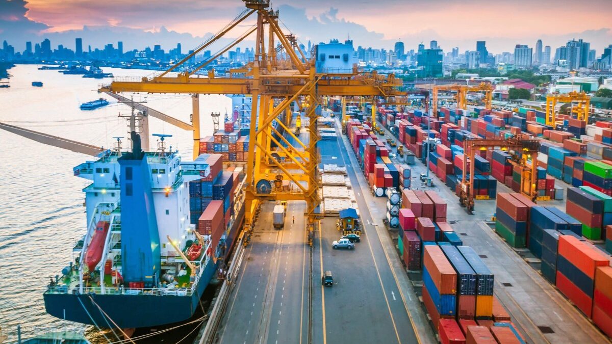 Азербайджан сократил импорт грузинской продукции