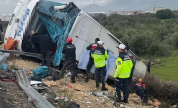 В Анталье пассажирский автобус упал в овраг, восемь человек погибли, 26 получили ранения