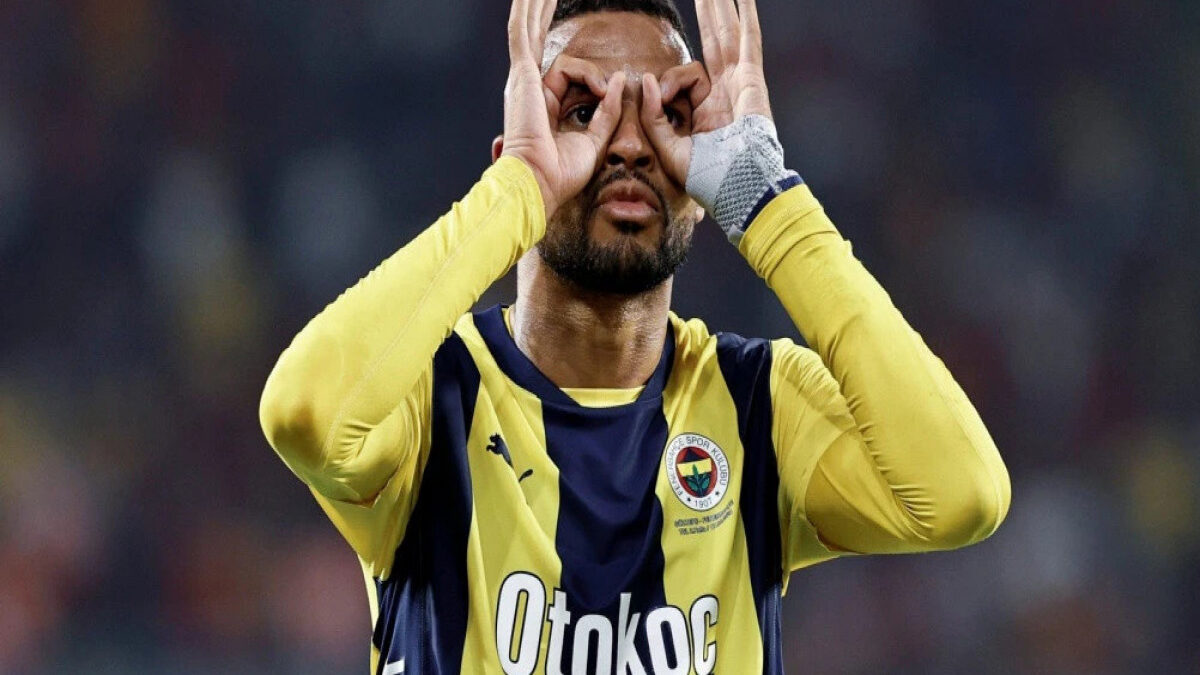 Трансфер нападающего «Фенербахче» Эн-Несири в «Аль-Иттихад» стал официальным