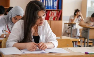 Срок приема документов в университеты и колледжи продлен