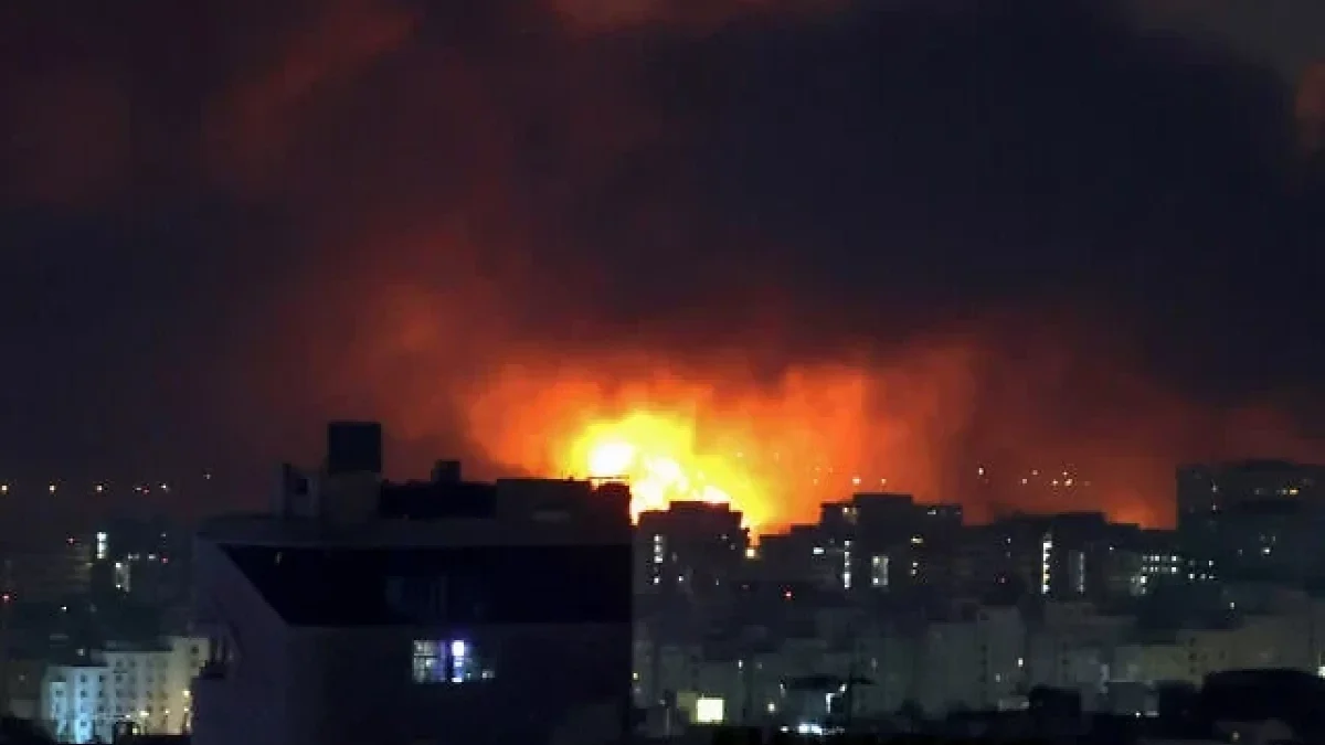 Более 80 израильских истребителей разбомбили и уничтожили подземные ракетные склады и другие военные объекты в Иране