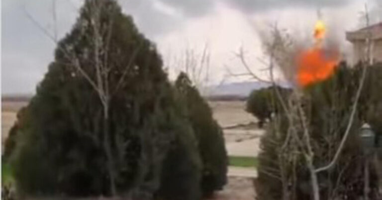 ВИДЕО МОМЕНТА ПАДЕНИЯ ДРОНА НА ТЕРРИТОРИЮ ШКОЛЫ