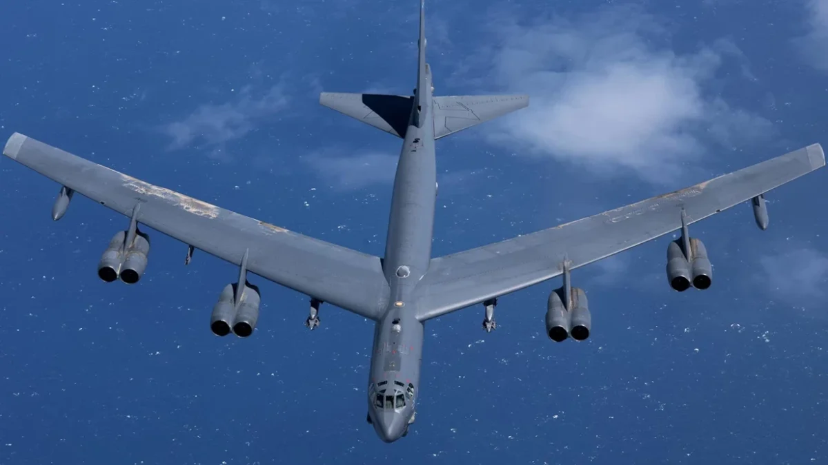 Бомбардировщики США прибыли на базу в Англии