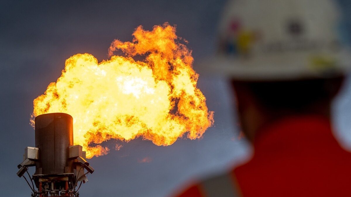 Цена на природный газ на Нью-Йоркской бирже снизилась