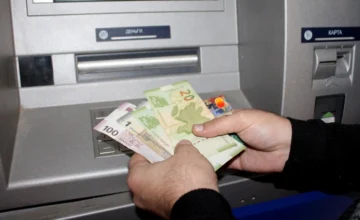 Пенсии за март по стране выплачены досрочно