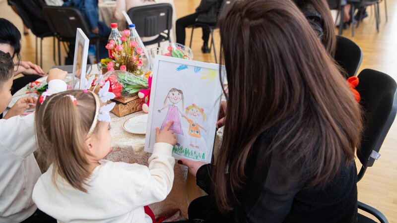 Дети, лишенные родительской опеки, встретились со своими матерями, находящимися в заключении