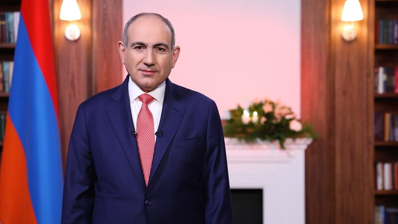 Пашинян поздравил Хаменеи