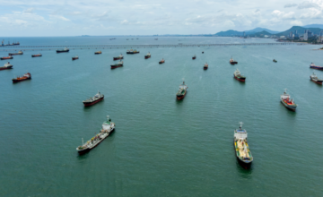 Более 350 танкеров ожидают разрешения от Ирана в Ормузском проливе