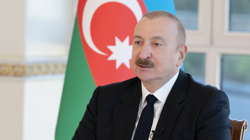 Ильхам Алиев поздравил аятоллу Хаменеи