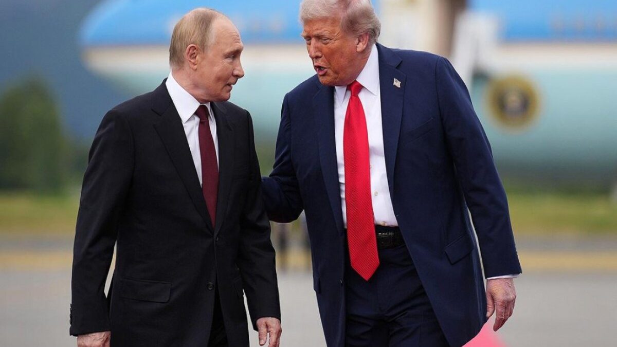 Кремль: Трамп не просил Путина о прекращении огня на Украине