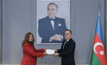 Джейхун Байрамов принял нового посла Колумбии в Азербайджане