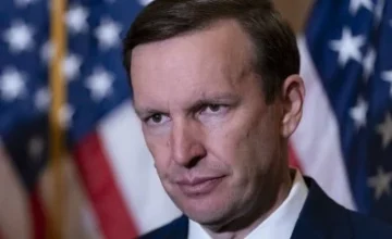 «США позорно и унизительно проигрывают войну с Ираном» – Сенатор