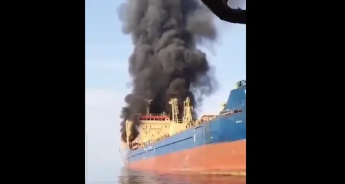 КСИР атаковал танкер союзников США в Ормузском проливе