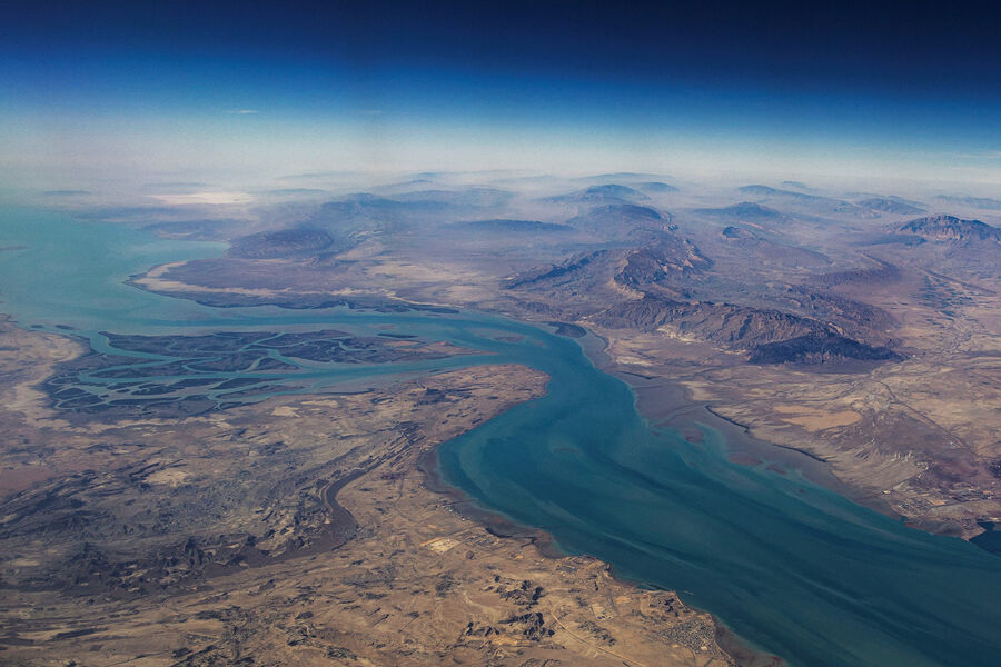 Иран заявил, что не пропустит связанные с США нефтяные танкеры через Ормузский пролив