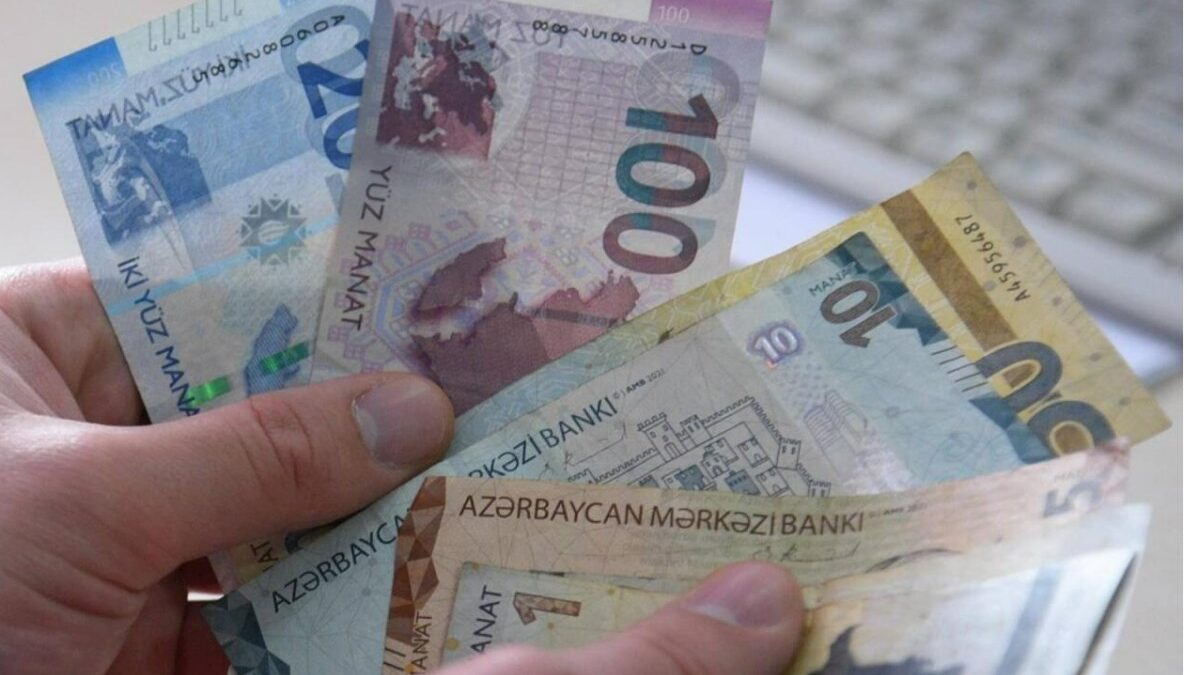 Этим семьям ежемесячно выплачивается 422 маната