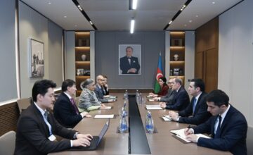 Джейхун Байрамов встретился с исполнительным директором Программы ООН по населенным пунктам