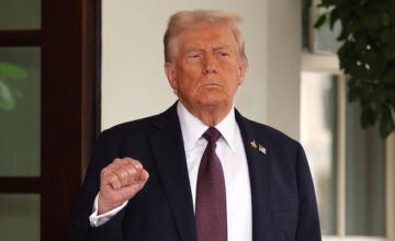 Трамп объявил, что нанесет Ирану «очень мощные удары»