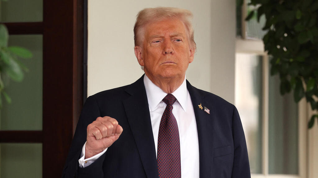 Трамп объявил, что нанесет Ирану «очень мощные удары»