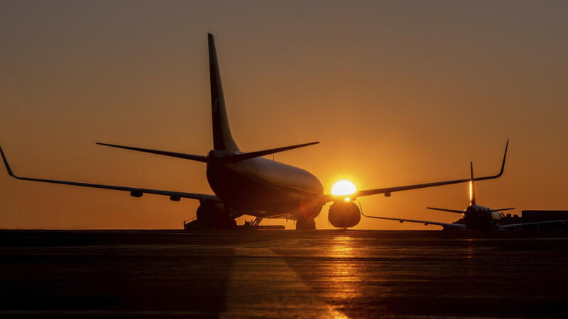 Военный самолет США подал сигнал бедствия во время полета