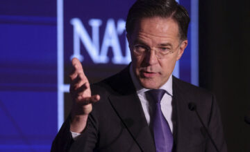 Рутте призвал не забывать о потребностях Украины