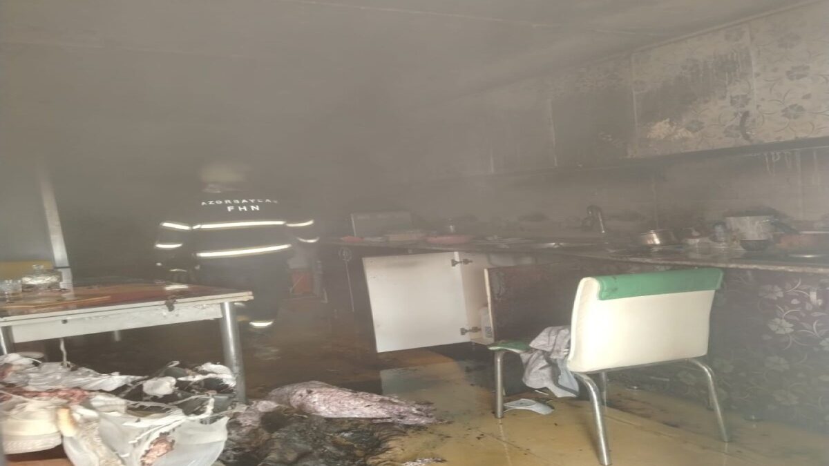 В Шеки произошел взрыв в доме, 2 человека пострадали – ВИДЕО