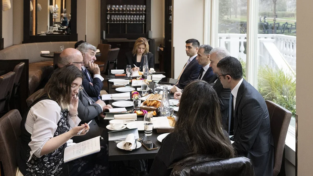 Азербайджан и Великобритания обсудили сотрудничество в области искусственного интеллекта