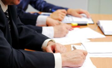 Количество обращений в налоговые органы сократилось почти на 14%