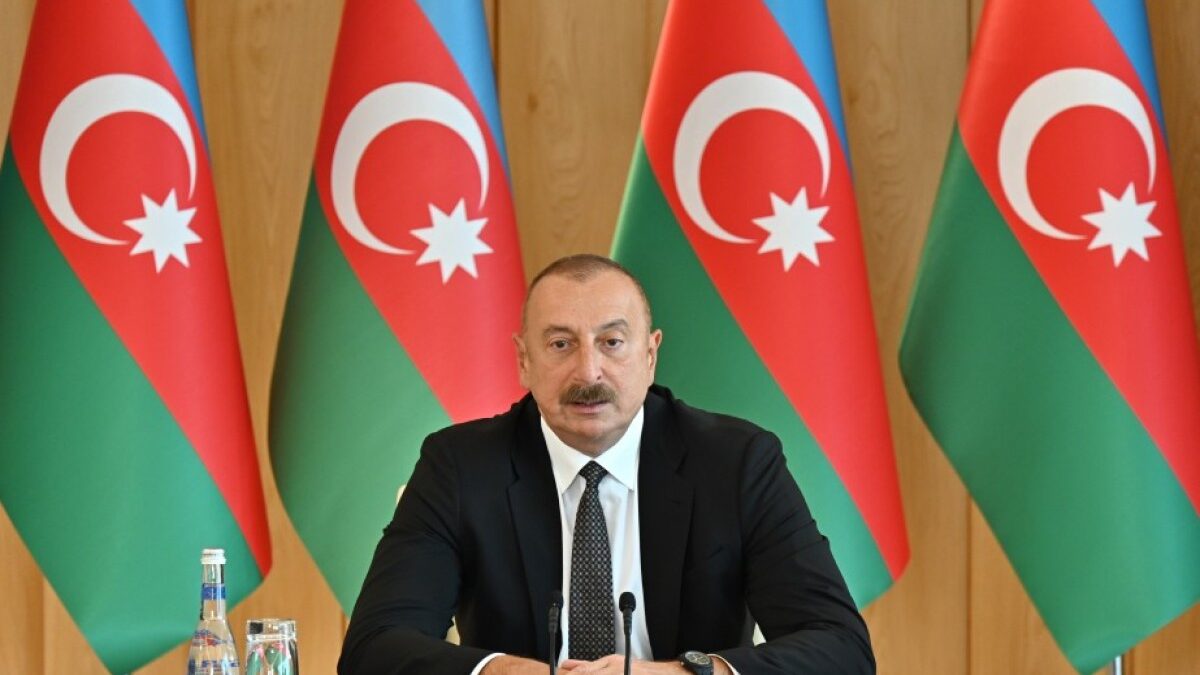 Президент: Сегодня наши старейшины принимают активное участие во всех сферах жизни страны