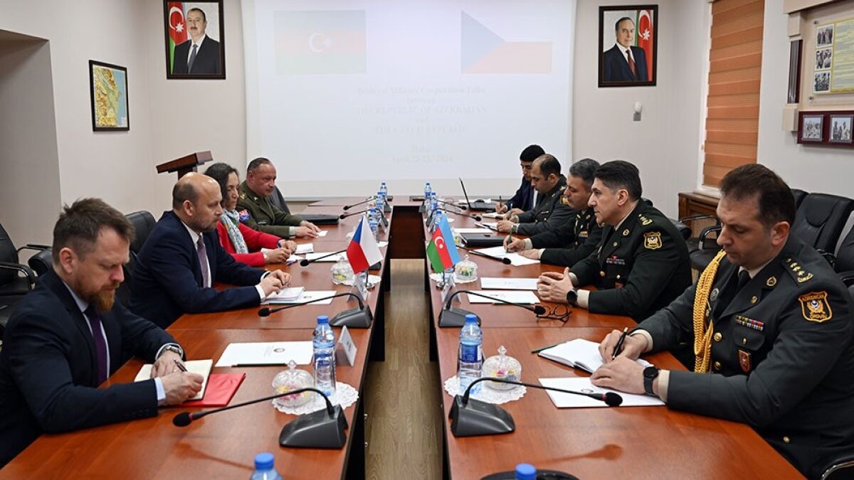 Азербайджан и Чехия подписали план военного сотрудничества