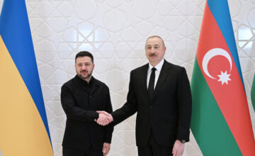 Президент Украины Владимир Зеленский находится с рабочим визитом в Азербайджане