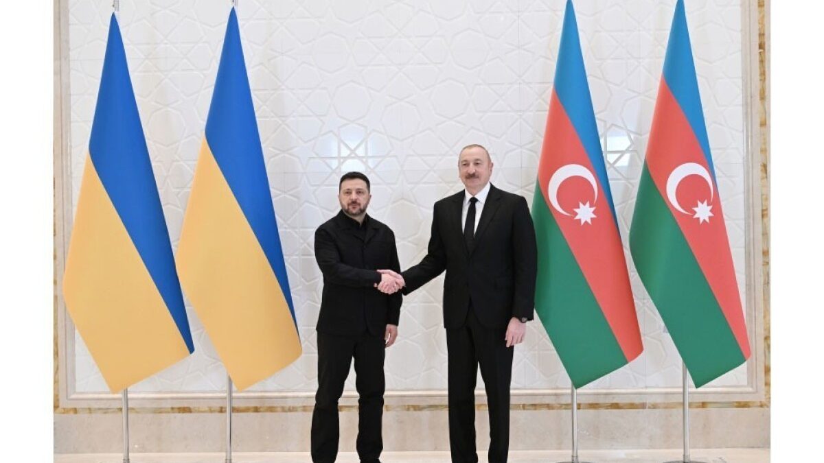 Президенты Азербайджана и Украины выступили с заявлениями для прессы