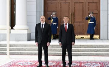 В Габале состоялась церемония официальной встречи премьер-министра Чехии Андрея Бабиша