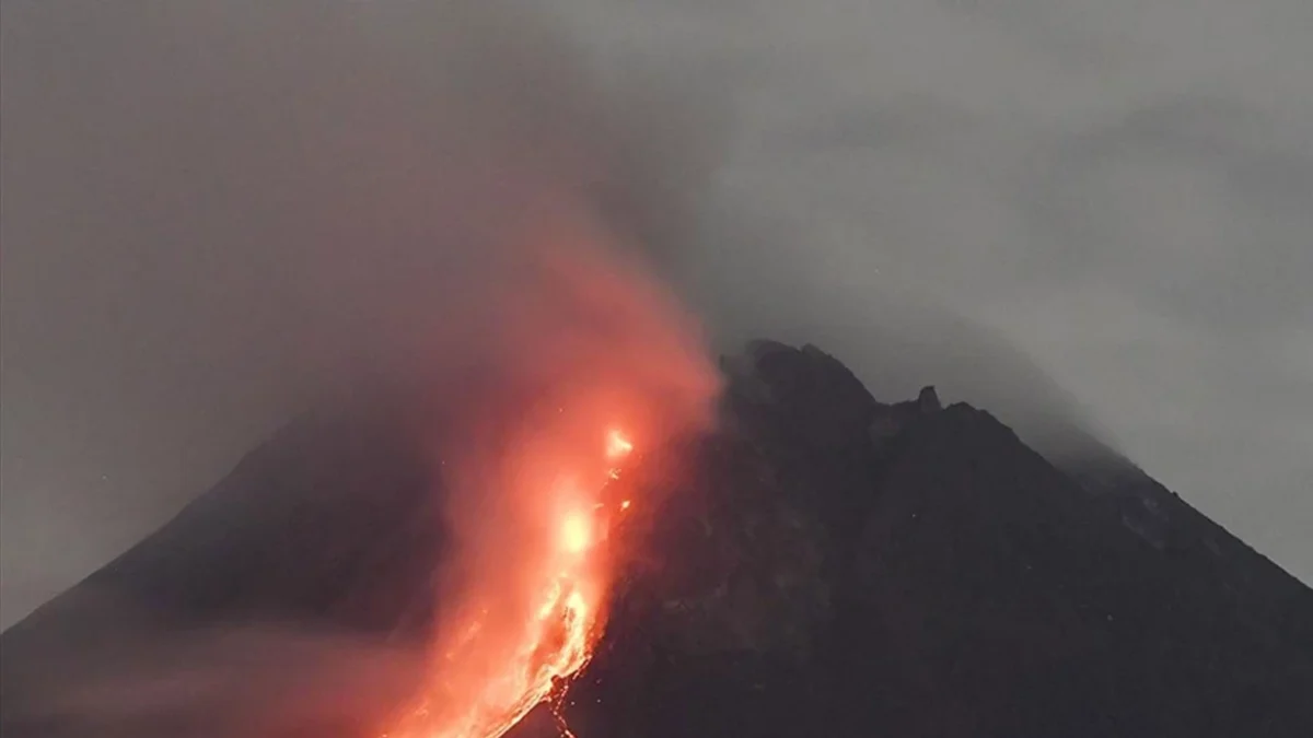 Извержения вулканов Тааль и Канлаон на Филиппинах