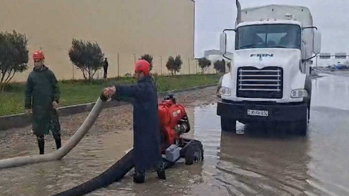 МЧС: Продолжаются работы по устранению последствий и откачке воды в связи с интенсивными дождями – ВИДЕО