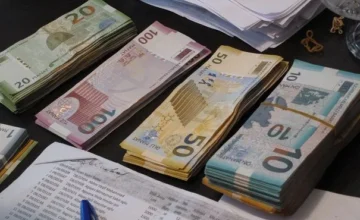 В Азербайджане выросла среднемесячная заработная плата