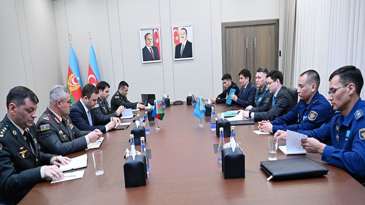Заместитель министра обороны Казахстана прибыл в Азербайджан