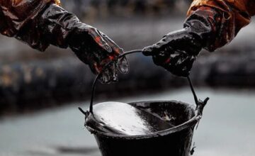 Цена азербайджанской нефти составила 120,44 доллара
