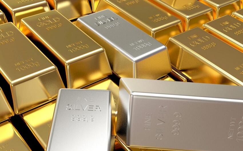 Золото и серебро подешевели