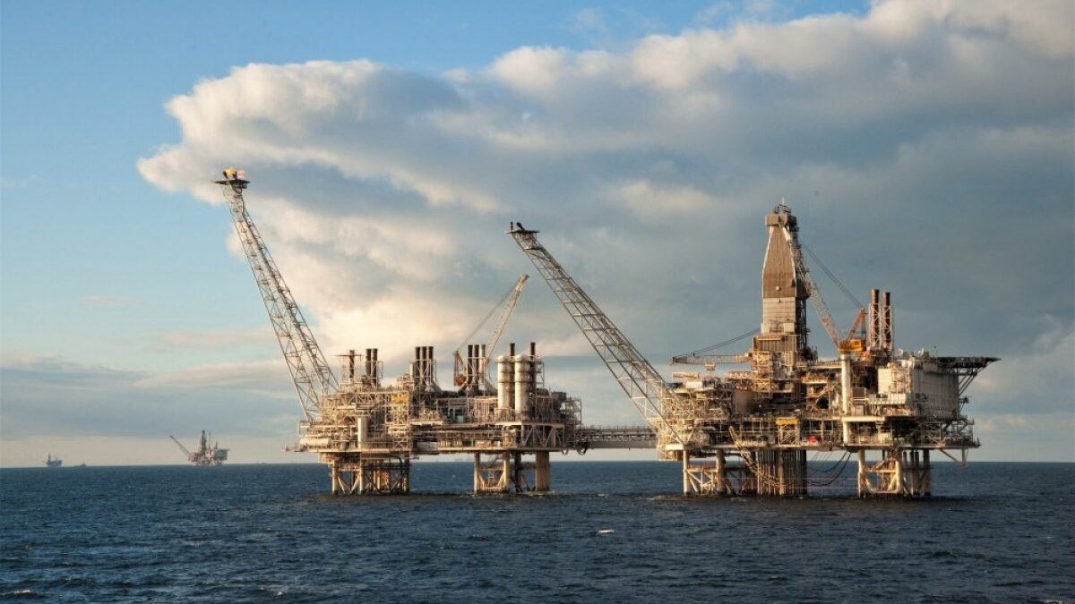 Азербайджанская нефть подешевела