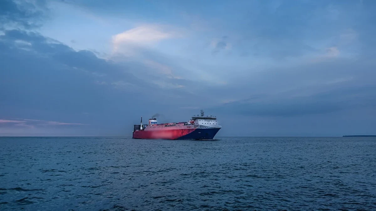 США захватили иранский нефтяной танкер в Индийском океане
