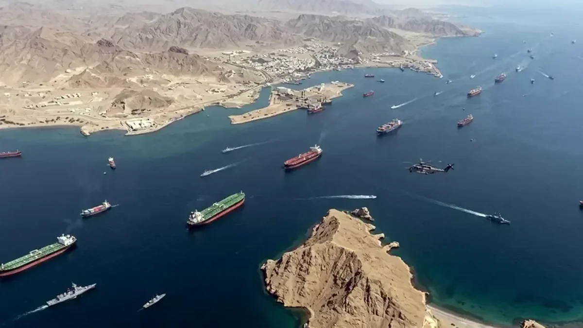 “Tankers Trackers”: 4 иранских нефтяных танкера прорвали блокаду США