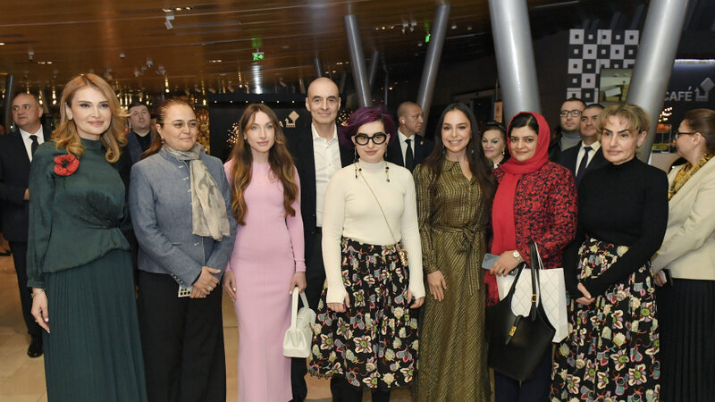 В Азербайджанском национальном музее ковра открылась персональная выставка «Образ, запечатленный в памяти»