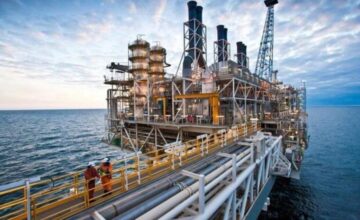 Объем инвестиций в нефтегазовый сектор Азербайджана вырос почти на 45%