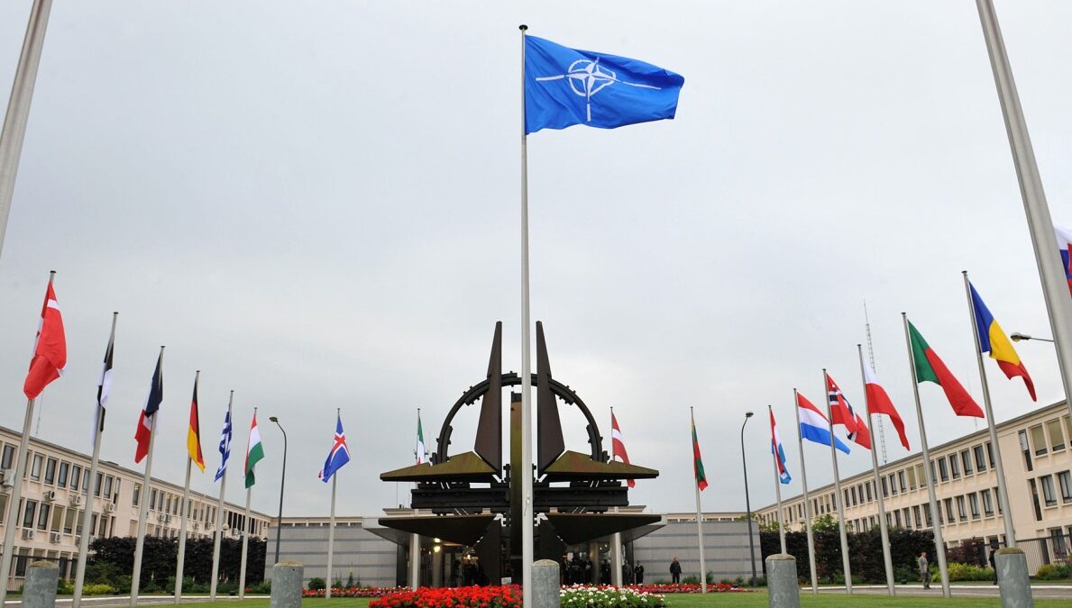 «НАТО — это альянс, который считает Россию врагом» – Кремль