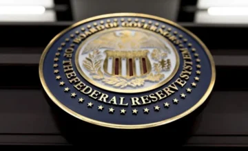 Федеральная резервная система США сохранила процентную ставку на уровне 3,5-3,75%