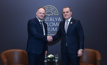 Глава МИД Азербайджана обсудил с официальным лицом НАТО нормализацию отношений с Арменией и ситуацию на Ближнем Востоке