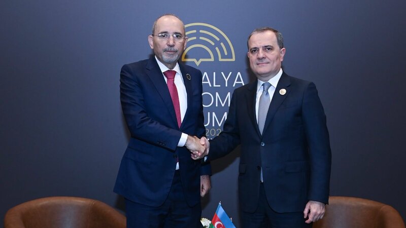 Джейхун Байрамов встретился с заместителем премьер-министра Иордании – ФОТО