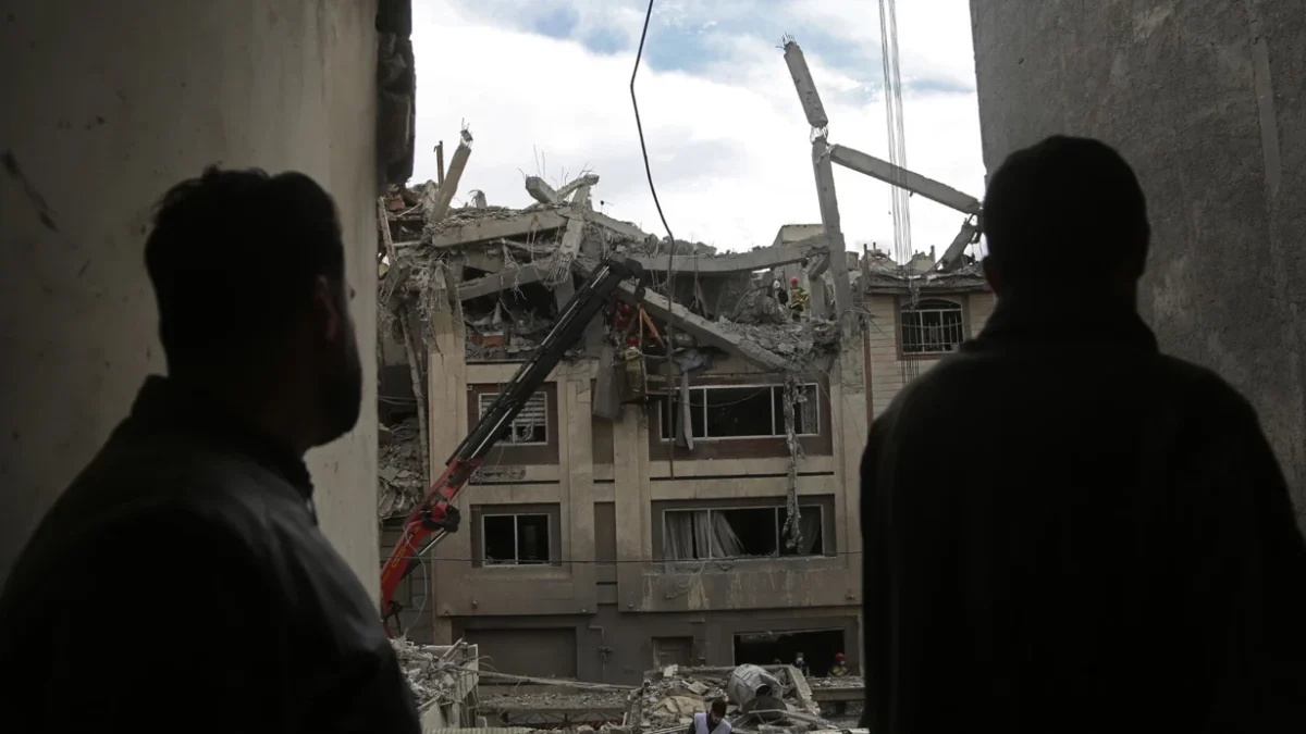 США–Израиль атакуют Тегеран: Многочисленные жертвы