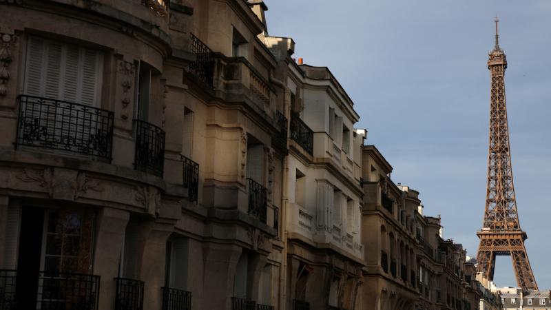 В Париже эвакуировали тысячи людей для утилизации бомбы времен Второй мировой войны