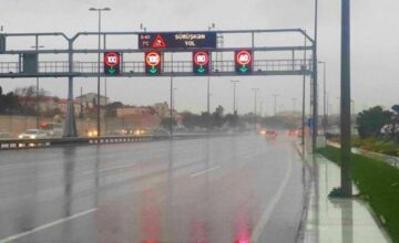 На дороге Зыхский круг — Аэропорт снижен скоростной режим